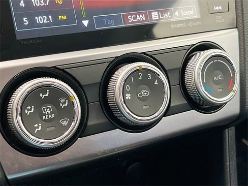 Used 2016 Subaru Crosstrek 2.0i Premium image 13