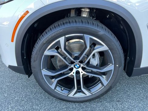 Certified 2025 BMW X5 xDrive40i w/ Premium Package image 27