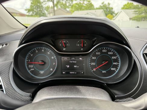 Used 2017 Chevrolet Cruze LT FWD image 21