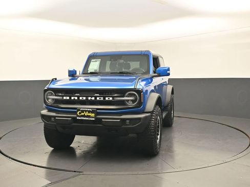 Used 2022 Ford Bronco Outer Banks w/ Sasquatch Package AWD/4WD image 9