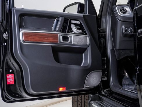 Used 2025 Mercedes-Benz G 63 AMG 4MATIC image 28