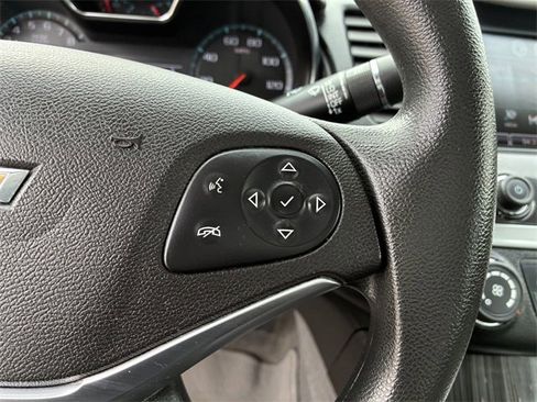 Used 2018 Chevrolet Impala LS image 23