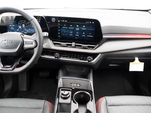 New 2026 Chevrolet Equinox RS AWD/4WD image 18