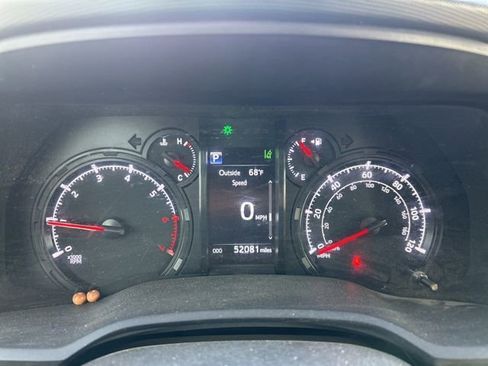 Used 2022 Toyota 4Runner SR5 Premium w/ Moonroof Package image 13