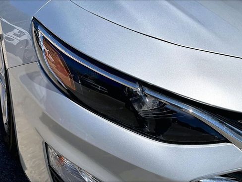 Used 2021 Chevrolet Malibu LS FWD image 25