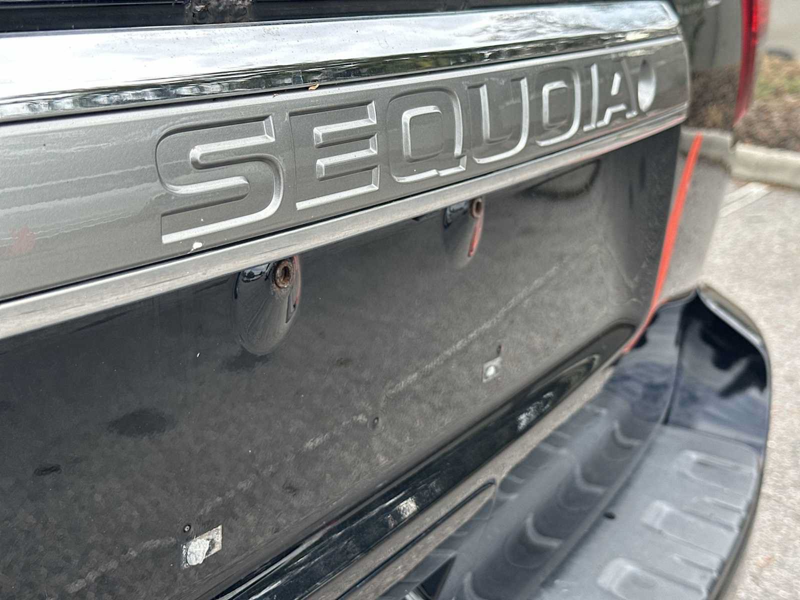 Used 2018 Toyota Sequoia Platinum AWD/4WD image 11