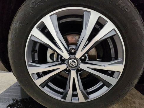 Used 2019 Nissan Rogue SV w/ Premium Package image 41