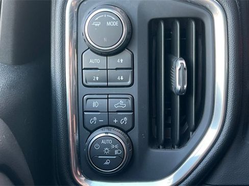 Used 2021 Chevrolet Silverado 2500 LTZ w/ LTZ Premium Package image 36