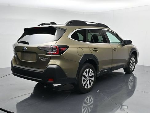 Used 2024 Subaru Outback Premium AWD/4WD image 7