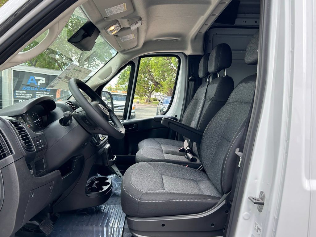 New 2024 RAM ProMaster 2500 w/ Upfitter's Prep Package FWD image 10