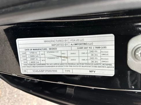 Used 2023 Jeep Wagoneer Series II image 25