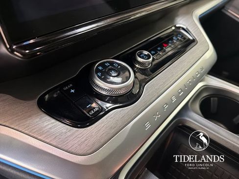 Certified 2025 Ford Expedition Platinum AWD/4WD image 29