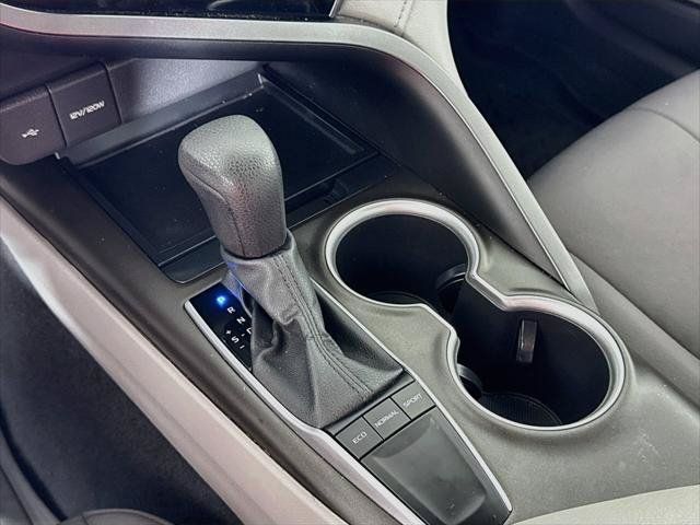 Certified 2022 Toyota Camry LE FWD image 18