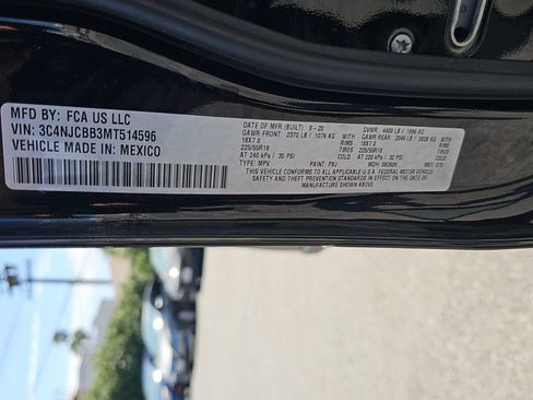 Used 2021 Jeep Compass Latitude w/ Sun and Sound Group FWD image 11