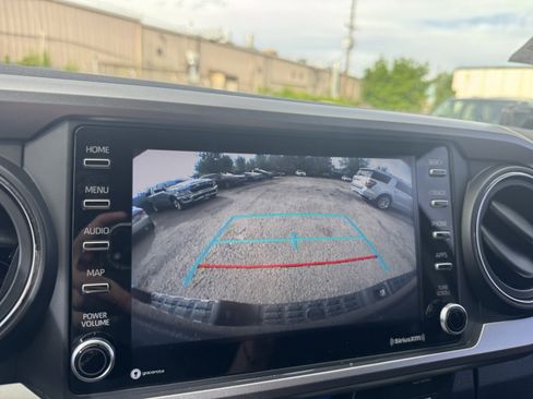 Used 2021 Toyota Tacoma SR5 RWD image 32