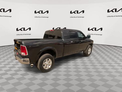 Used 2018 RAM 2500 Laramie w/ Cold Weather Group AWD/4WD image 8