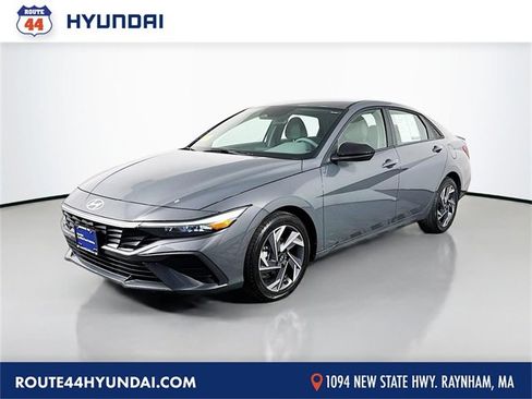 Certified 2025 Hyundai Elantra Sport image 1