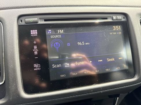 Used 2018 Honda HR-V EX image 16