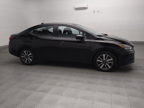 Used 2025 Nissan Versa SV FWD image 11