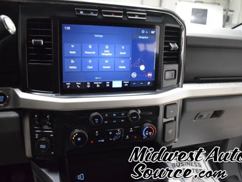 Used 2024 Ford F250 XLT w/ XLT Premium Package AWD/4WD image 19