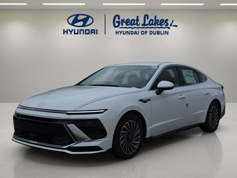Certified 2025 Hyundai Sonata SEL FWD image 1