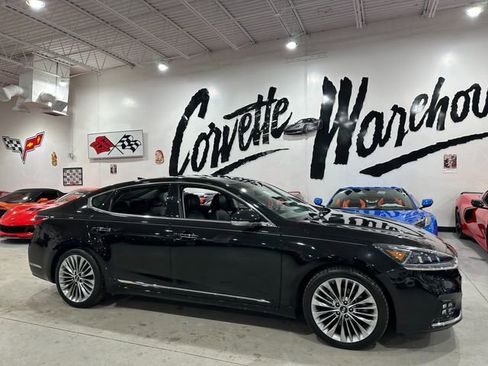 Used 2019 Kia Cadenza Limited image 10