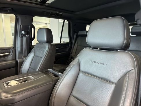 Used 2022 GMC Yukon Denali AWD/4WD image 17