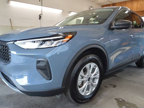 Used 2025 Ford Escape Active w/ Tech Pack #1 AWD/4WD image 18