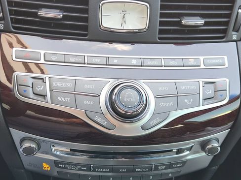 Used 2015 INFINITI Q70 L 3.7 w/ Technology Package RWD image 19