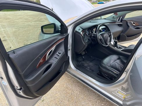 Used 2011 Buick LaCrosse CXL FWD image 9