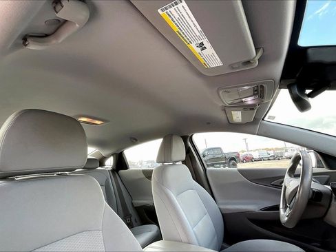 Used 2017 Chevrolet Malibu LT w/ Driver Confidence Package image 28