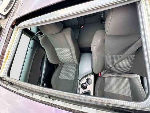 Used 2022 Dodge Challenger R/T image 25