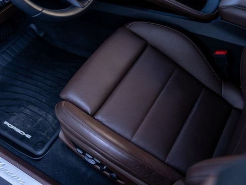 Certified 2025 Porsche Macan Electric RWD image 26