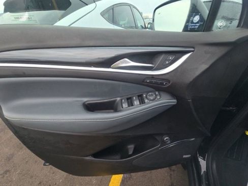 Used 2022 Buick Enclave Premium w/ Experience Buick Package image 16