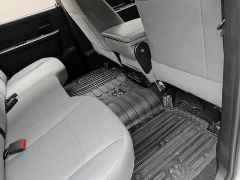 Used 2018 RAM 1500 Express AWD/4WD image 24