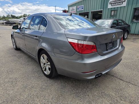 Used 2010 BMW 528i xDrive Sedan AWD/4WD image 12