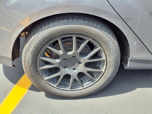 Used 2014 Ford Focus SE w/ SE Winter Package FWD image 26