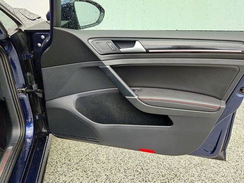 Used 2017 Volkswagen GTI SE FWD image 25