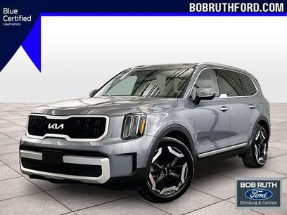 Used 2023 Kia Telluride EX w/ EX Captain's Chair Package