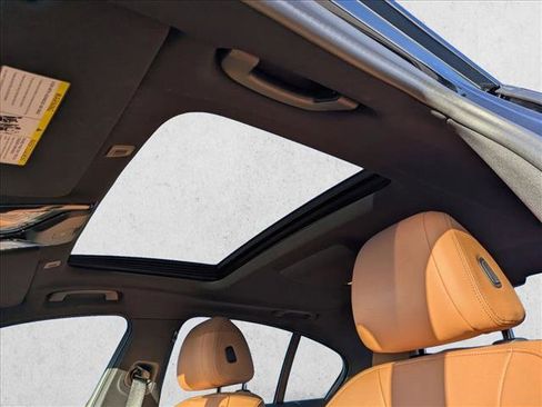 Used 2023 BMW 530i w/ Convenience Package image 16