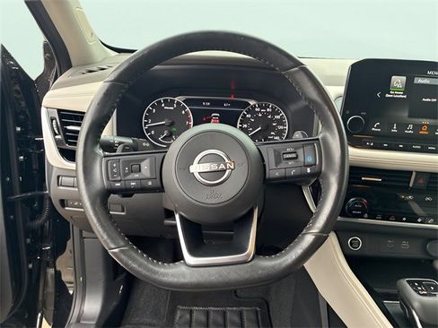 Used 2023 Nissan Rogue SL w/ SL Premium Package image 22