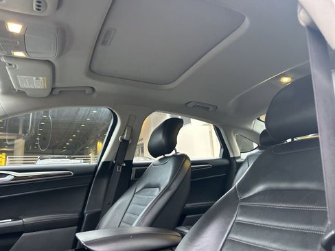 Used 2014 Ford Fusion SE w/ Equipment Group 202A image 12