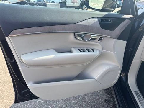 Used 2023 Volvo XC90 B5 Plus w/ Protection Package Premier AWD/4WD image 8