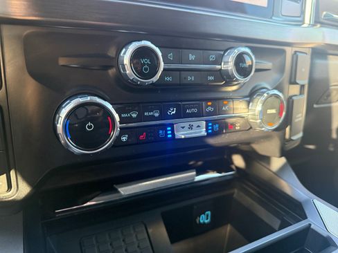 Used 2024 Ford F250 Lariat w/ Lariat Ultimate Package AWD/4WD image 21