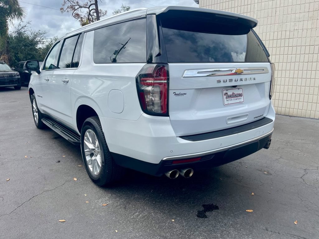 Used 2023 Chevrolet Suburban Premier AWD/4WD image 3
