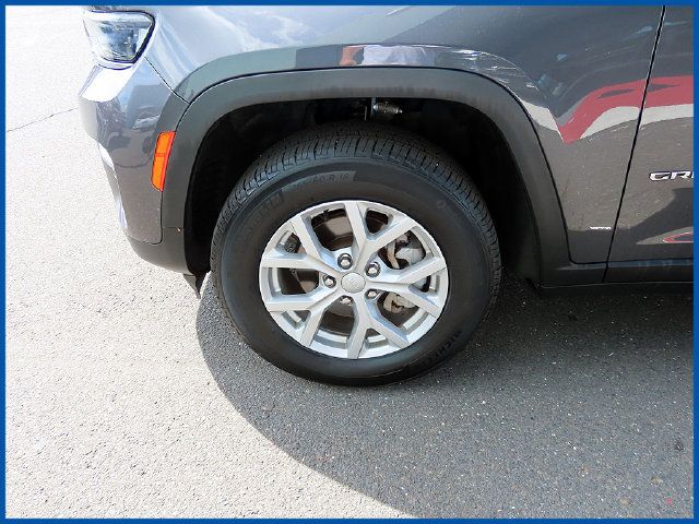 Certified 2023 Jeep Grand Cherokee Limited AWD/4WD image 4