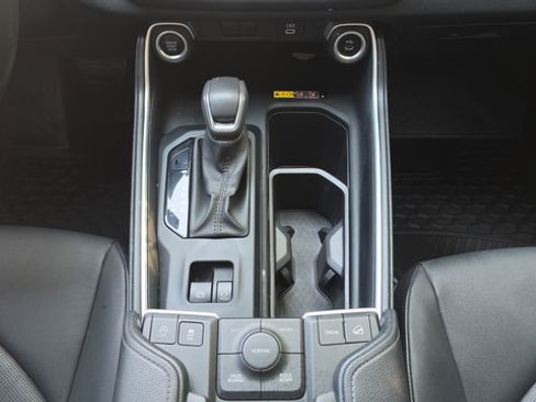 Used 2024 Toyota Grand Highlander AWD image 10