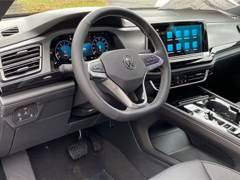 New 2026 Volkswagen Atlas Cross Sport SE image 11