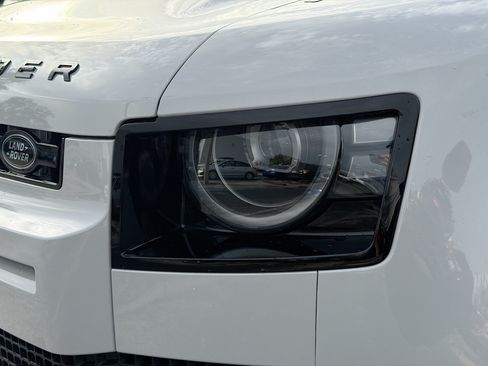 New 2026 Land Rover Defender 130 X-Dynamic SE AWD/4WD image 9