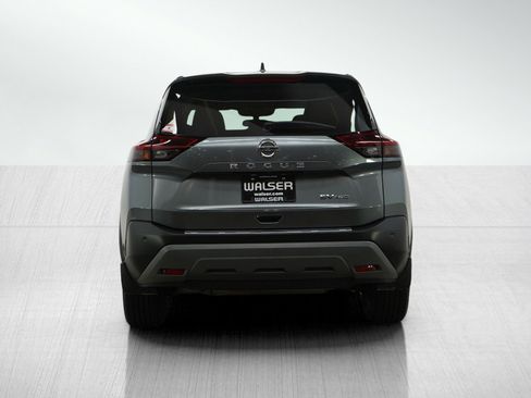 Used 2021 Nissan Rogue SV image 4